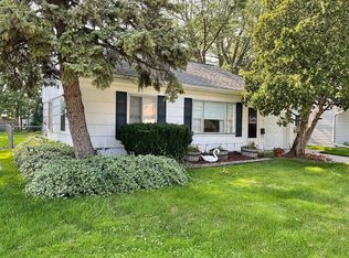 26609 Kathy St, Roseville, MI