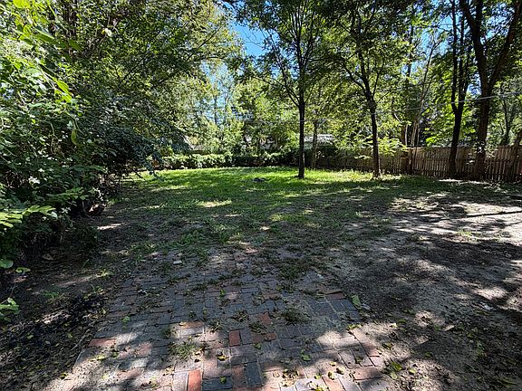 5th image of 1912 S Vine Ave