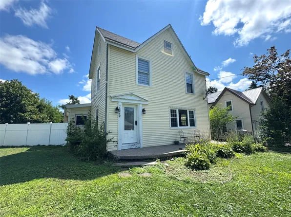 3949 Wood St, Erie, PA 16509