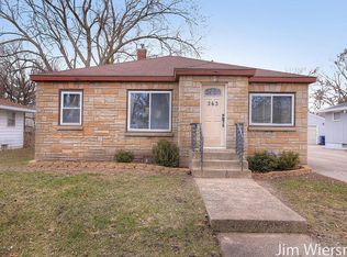 363 W 21st St, Holland, MI 49423