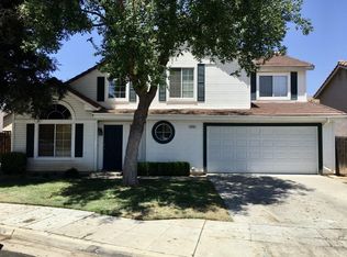 273 W Cromwell Ave, Clovis, CA 93611