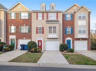 217 Langhorne Dr, Mount Holly, NC 28120