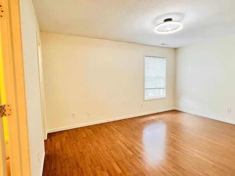 3590 S Oaklawn Cir — Photo 36