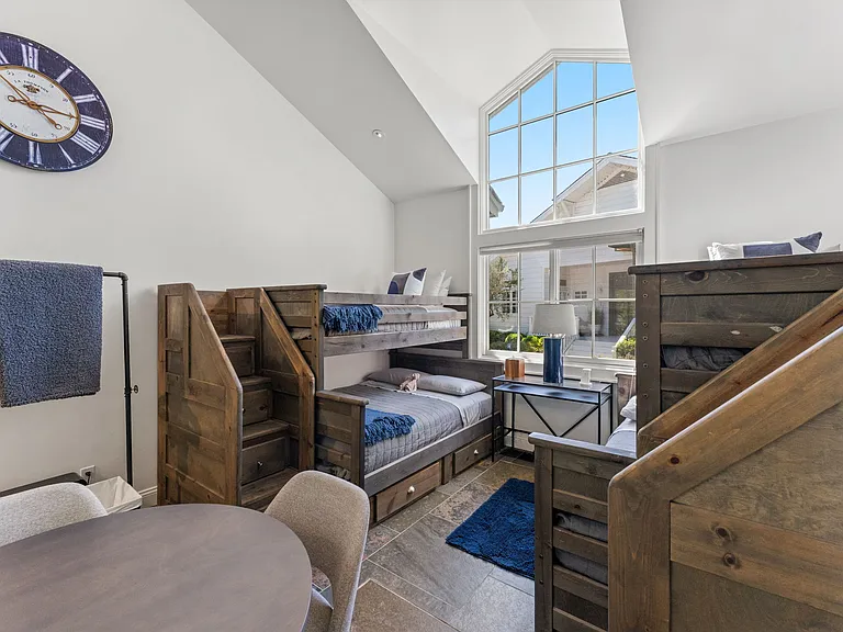 950 Mee Ln — Photo 42