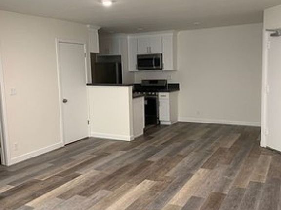 3rd image of 165 N Michigan Ave #307