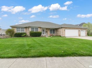 3009 Red Bud Ln, Springfield, IL 62712
