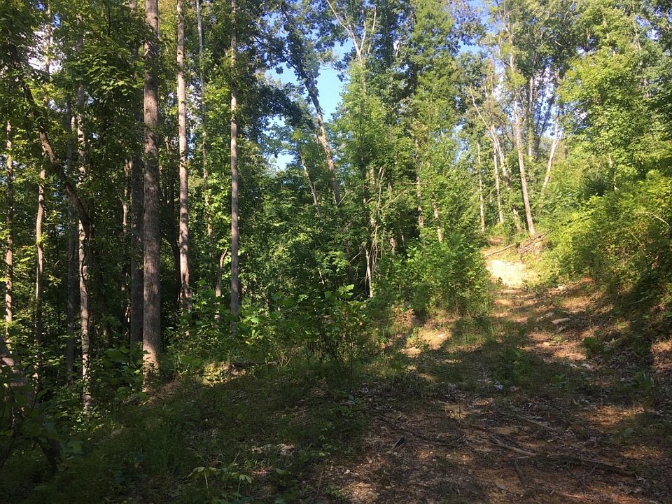 2nd image of Lakeview Dr W