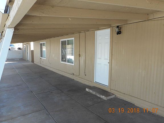 3rd image of 31949 Riverview Dr