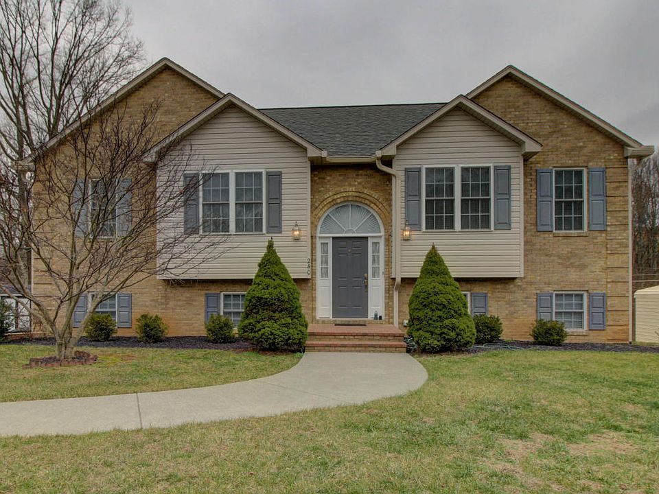 1st image of 240 Dawnridge Dr