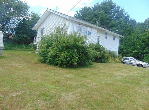 3rd image of 31 Yale Dr