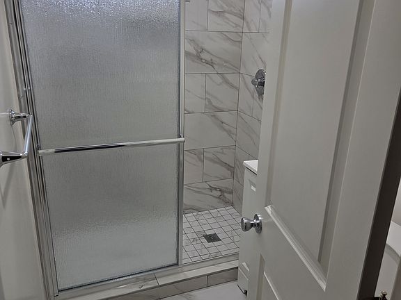 3rd image of 2639 1/4 E Monroe St #2637