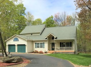 2828 Rockway Rd, Lake Ariel, PA 18436