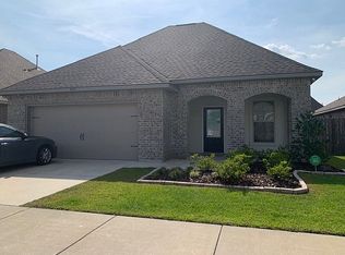 920 Gentle Wind Dr, Baton Rouge, LA 70820