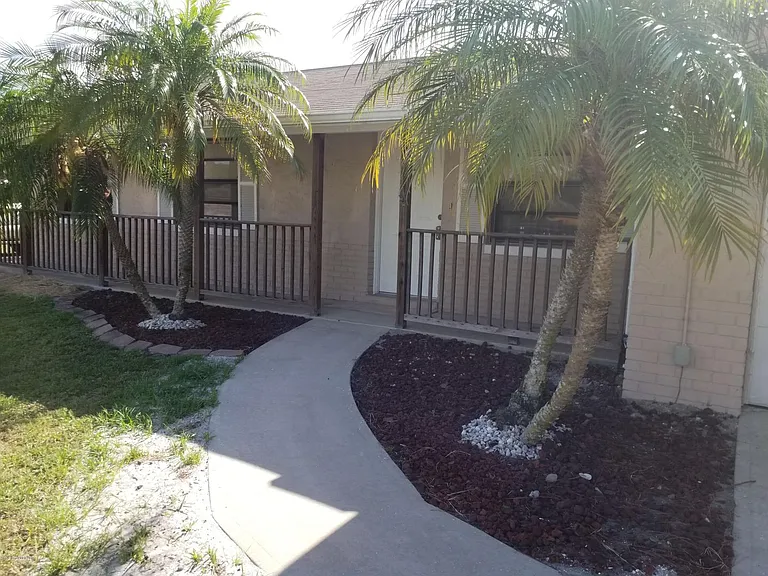 6045 Cannon Ave — Photo 2