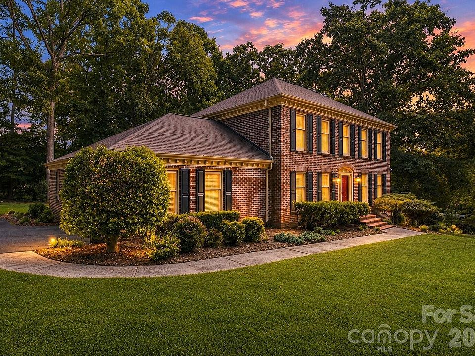 1st image of 3906 Wandering Ln NE