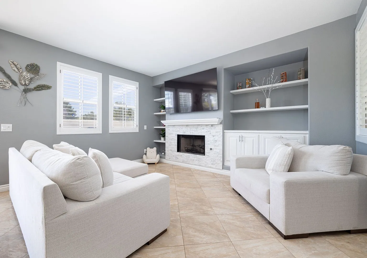 Live Big in Eastlake! This is the ONE. — Photo 3