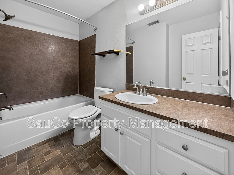 34333 E Columbia Ave — Photo 16