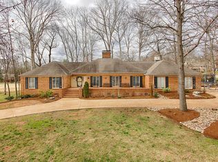 12359 N Fox Den Dr, Knoxville, TN 37934