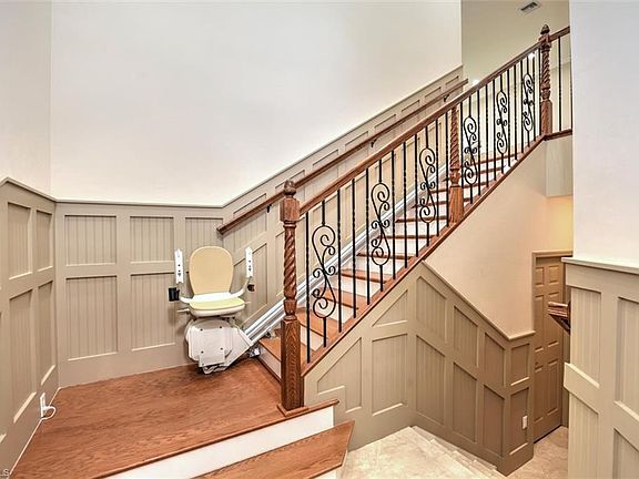 3rd image of 16571 Goldenrod LN #203