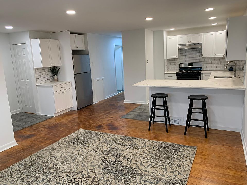 1st image of 5489 Vicaris St Floor 2