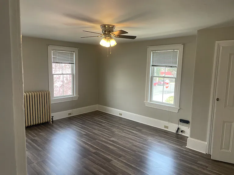18 E Green St #B — Photo 7