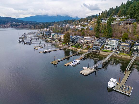 2nd image of 936 Alderside Rd