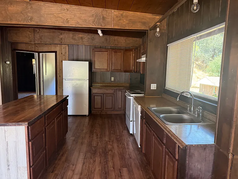 20454 Reeds Creek Rd — Photo 8