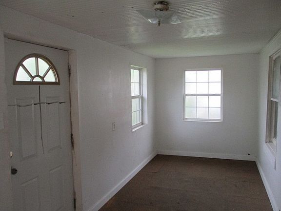 2nd image of 117 Hyde Park Ave