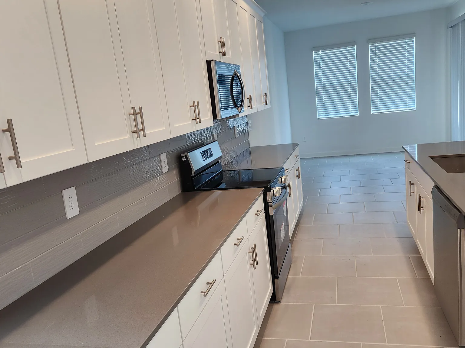 4635 Wandsworth Way — Photo 2