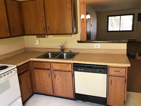 5th image of 184 Waters Edge Dr #101