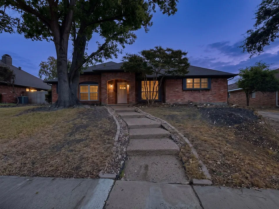 2317 Cliffside Dr