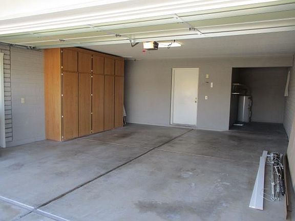 3rd image of 4427 E Edgewood Ave