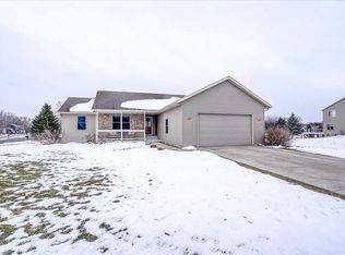 1409 Chipper Ln, Sun Prairie, WI 53590