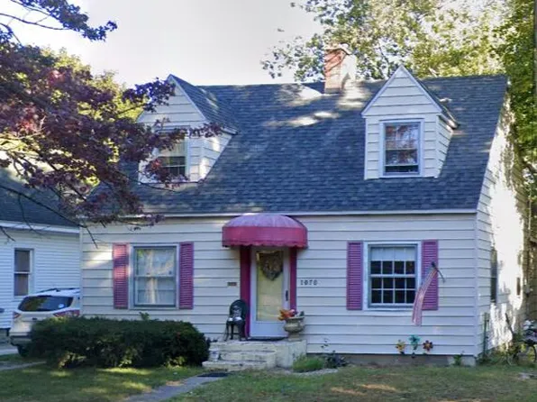 1070 W Dale Ave, Muskegon, MI 49441
