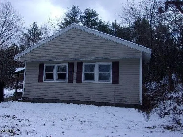 1400 Tamarac Road, Pittstown, NY 12180