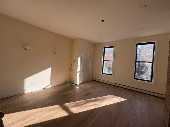 73 Stanhope Street image 1 of 8