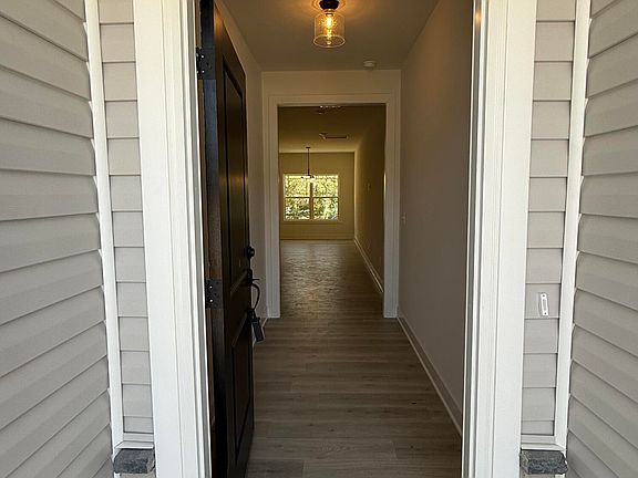 3rd image of 17 Joyner Park Drive