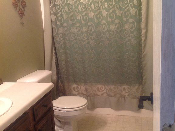 Full Bathroom - Lower level