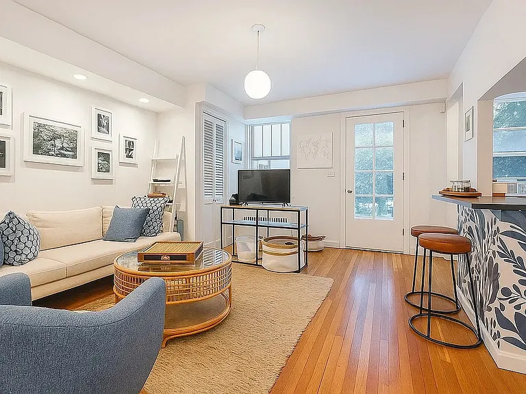 47 W 12th St #1 — Photo 3