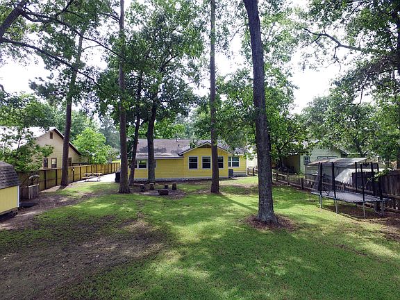 Rear side of home from lake 
