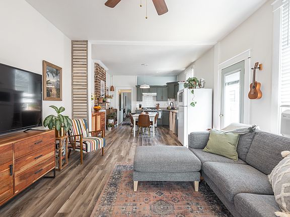 3rd image of 2505 Orleans Ave #2505