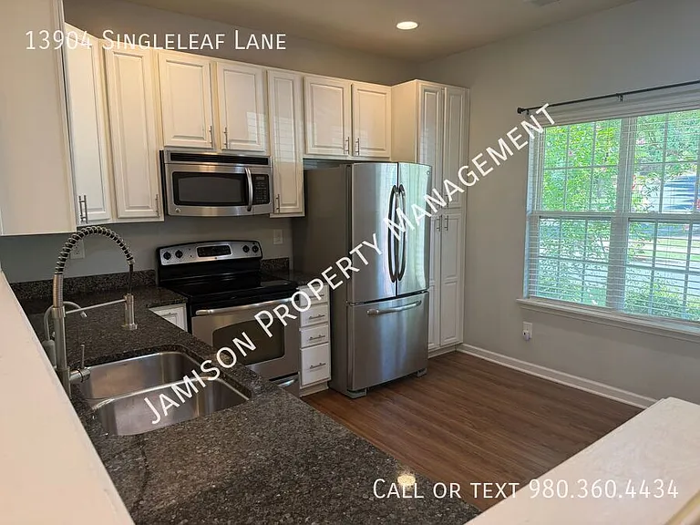 13904 Singleleaf Ln — Photo 5