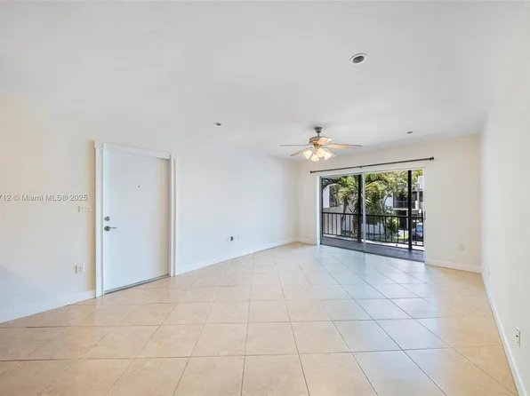 7907 SW 104th St APT 204-H, Miami, FL 33156