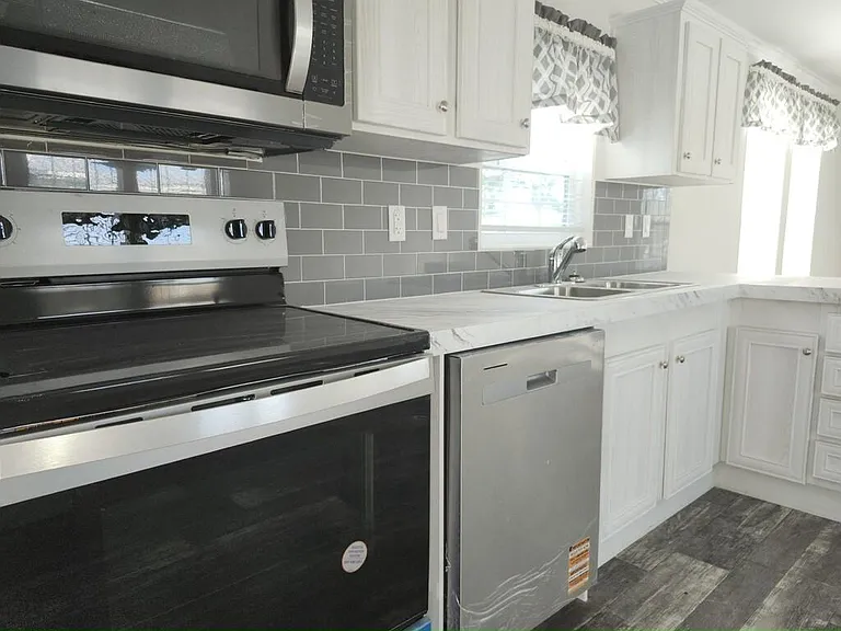 43 Lake Griffin Dr #22 — Photo 5