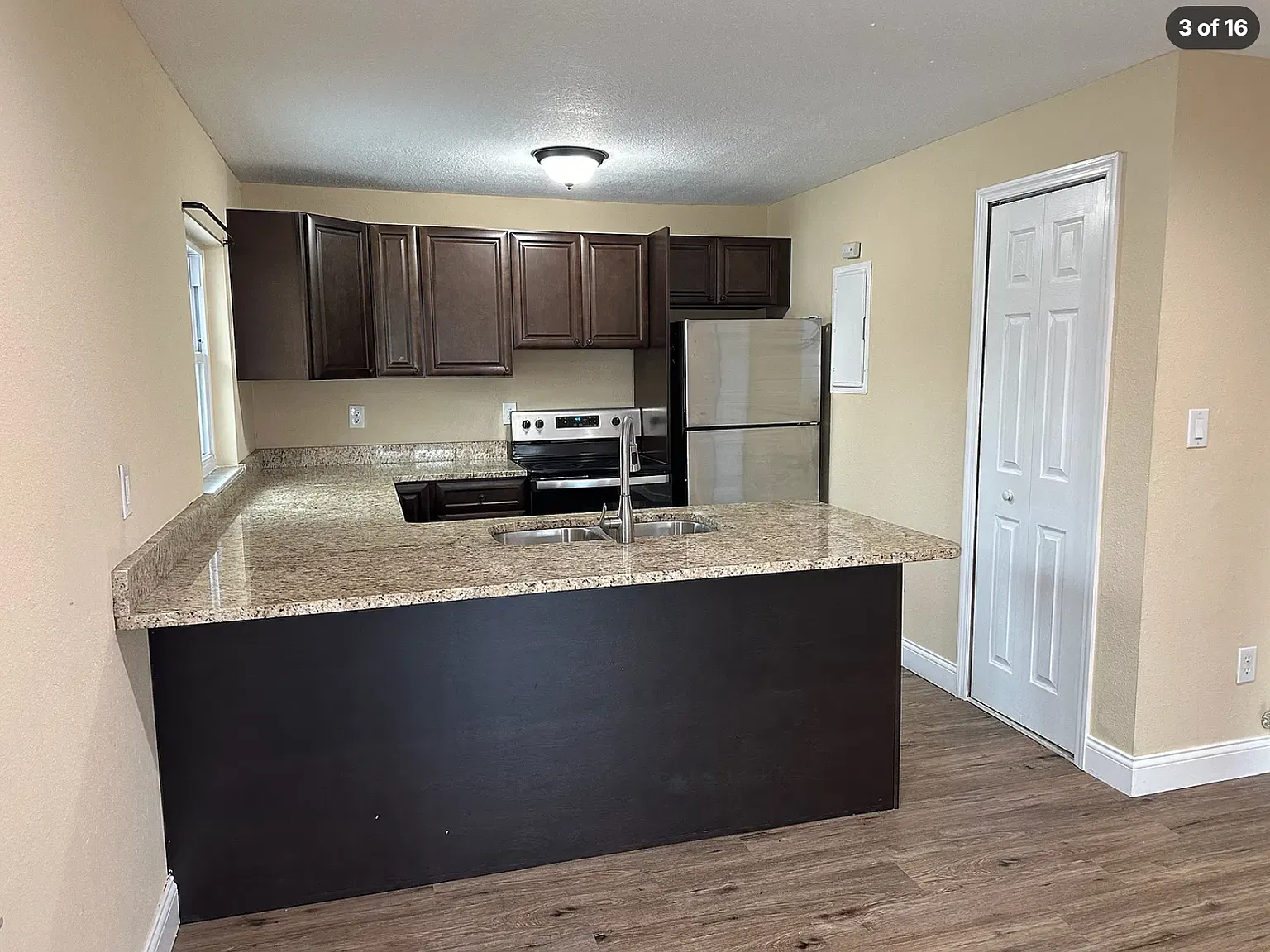2 bed, 900 sqft, $1,800 — Photo 4