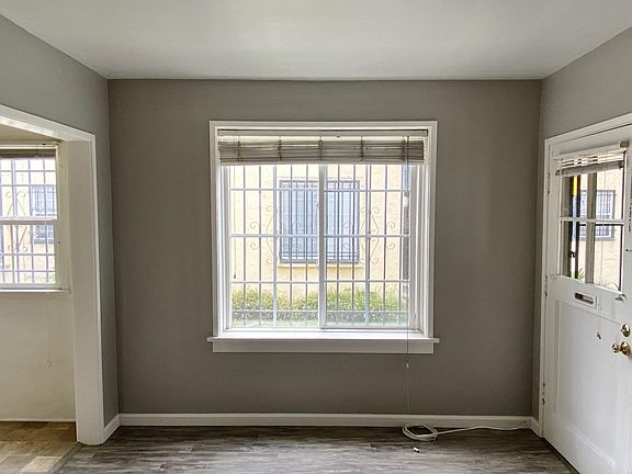 5th image of 4310 Overland Ave