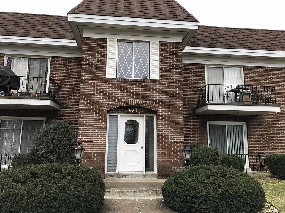 1st image of 920 Camellia Dr APT 2