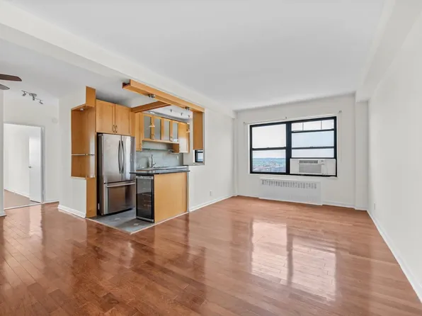 99-52 66th Road image 3 of 21