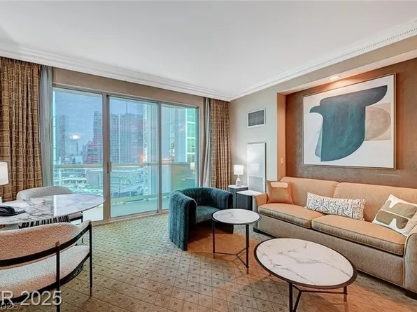 135 Harmon Ave Unit 817, Las Vegas, NV 89109