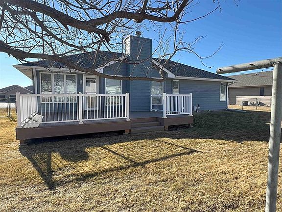 2nd image of 820 Briarwood Ave